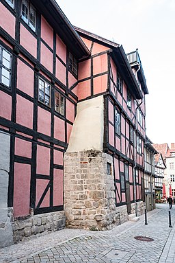 Quedlinburg, Marktkirchhof 7-9, Südseite 20170509 001