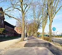 View of the 500 m long 1st construction phase, which opened in April 2018.  The route along Schlachthausstraße was paved to a width of 4 m and provided with lighting.