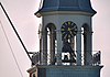 In de toren van de Nederlands Hervormde Kerk, die zelf niet beschermd wordt, bevindt zich een belangrijke historische luidklok, diameter 82,5 cm.