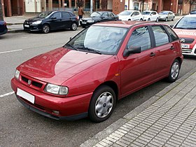 SEAT Ibiza II GLX 3-4 Frontal 1995.jpg