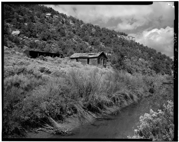 File:SOUTH AND EAST SIDES - Reynolds Ranch, County Route 27, Dolores, Montezuma County, CO HABS COLO,42-DOL.V,3-1.tif