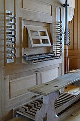 Console en fenêtre de l'orgue de tribune.