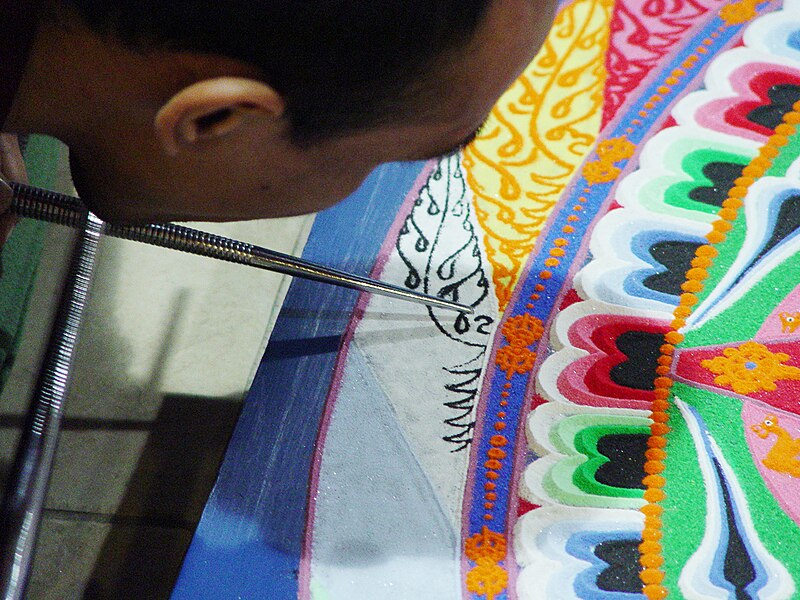 File:Sandmandalas09.JPG