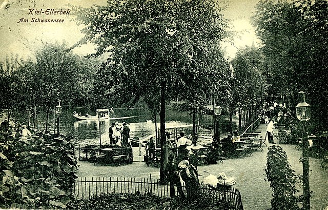 File:Schwanenseepark_in_Ellerbek_(Kiel_80.621).jpg