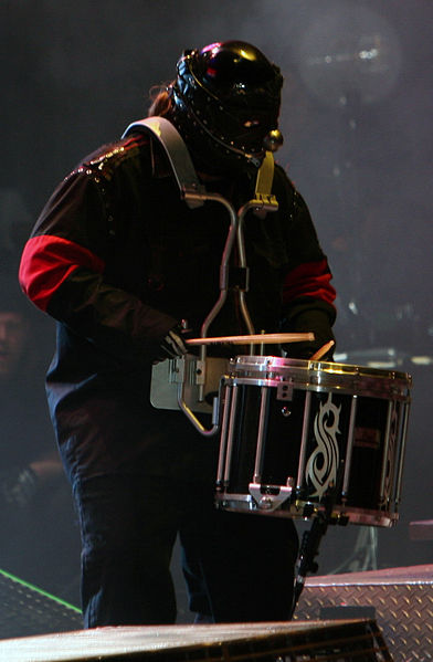 File:Shawn Crahan at Mayhem Fest.jpg