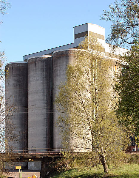 File:Skattkärrsilos2.JPG