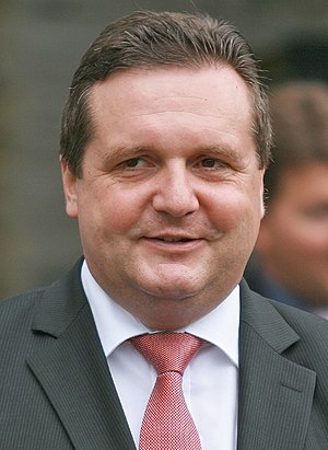 Stefan Mappus 2011 (cropped).jpg