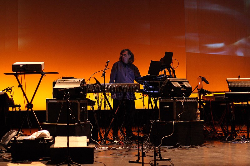 File:Steve Roach performing at SoundQuest 2010.jpg