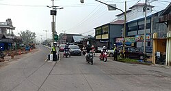 Street in Nanga Bulik.jpg