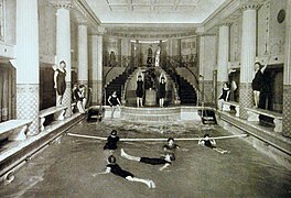 Swimming pool aboard the Vaterland