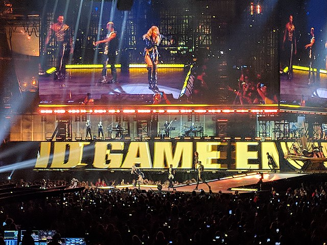 Ficheiro:Taylor Swift Reputation Tour Minneapolis (42589265070).jpg –  Wikipédia, a enciclopédia livre