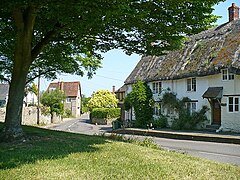 Thatched cottages, Newton Blossomville - geograph.org.uk - 812112.jpg