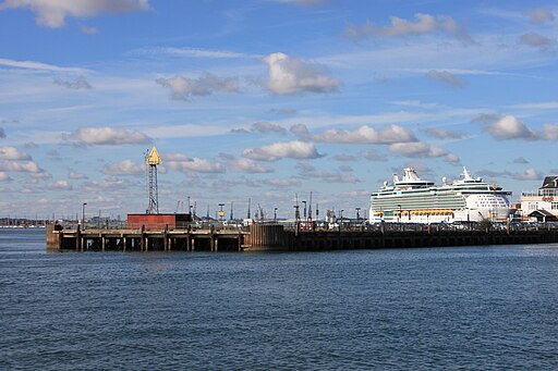 The Town Quay at Southampton - geograph.org.uk - 3169159