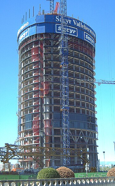 File:Torre Sacyr Vallehermoso (Madrid) 01.jpg