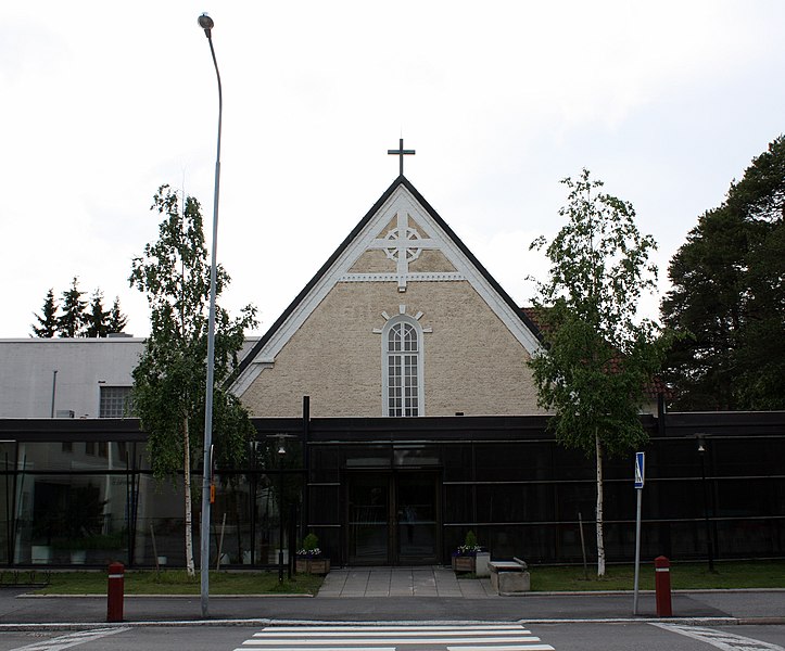 File:Tuira Church Oulu 20110624.JPG