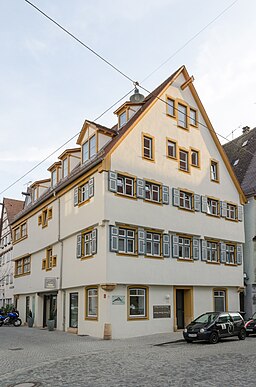 Ulm, Kornhausplatz 10-20130417-002