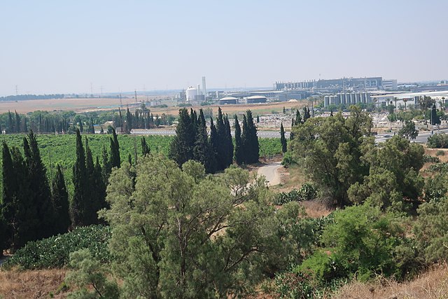 View of Kiryat Gat's industrial area from Tel Erani