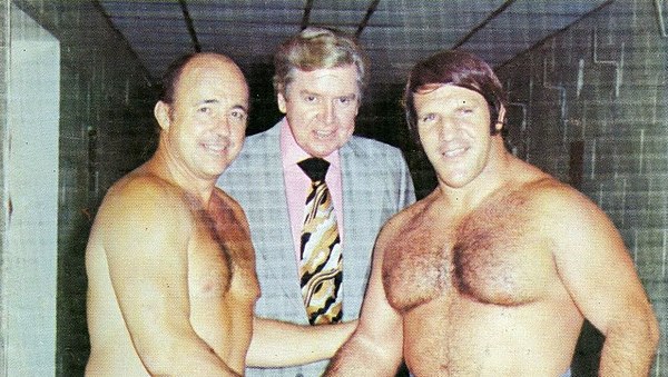 Gagne with WWWF promoter Vincent J. McMahon and his perennial world champion Bruno Sammartino