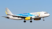 Миниатюра для Файл:Vueling Disneyland.jpg