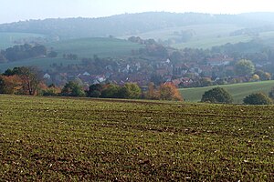 View from the south over Unterellen with Quisberg (upper left half of the picture), which extends as far as the location.