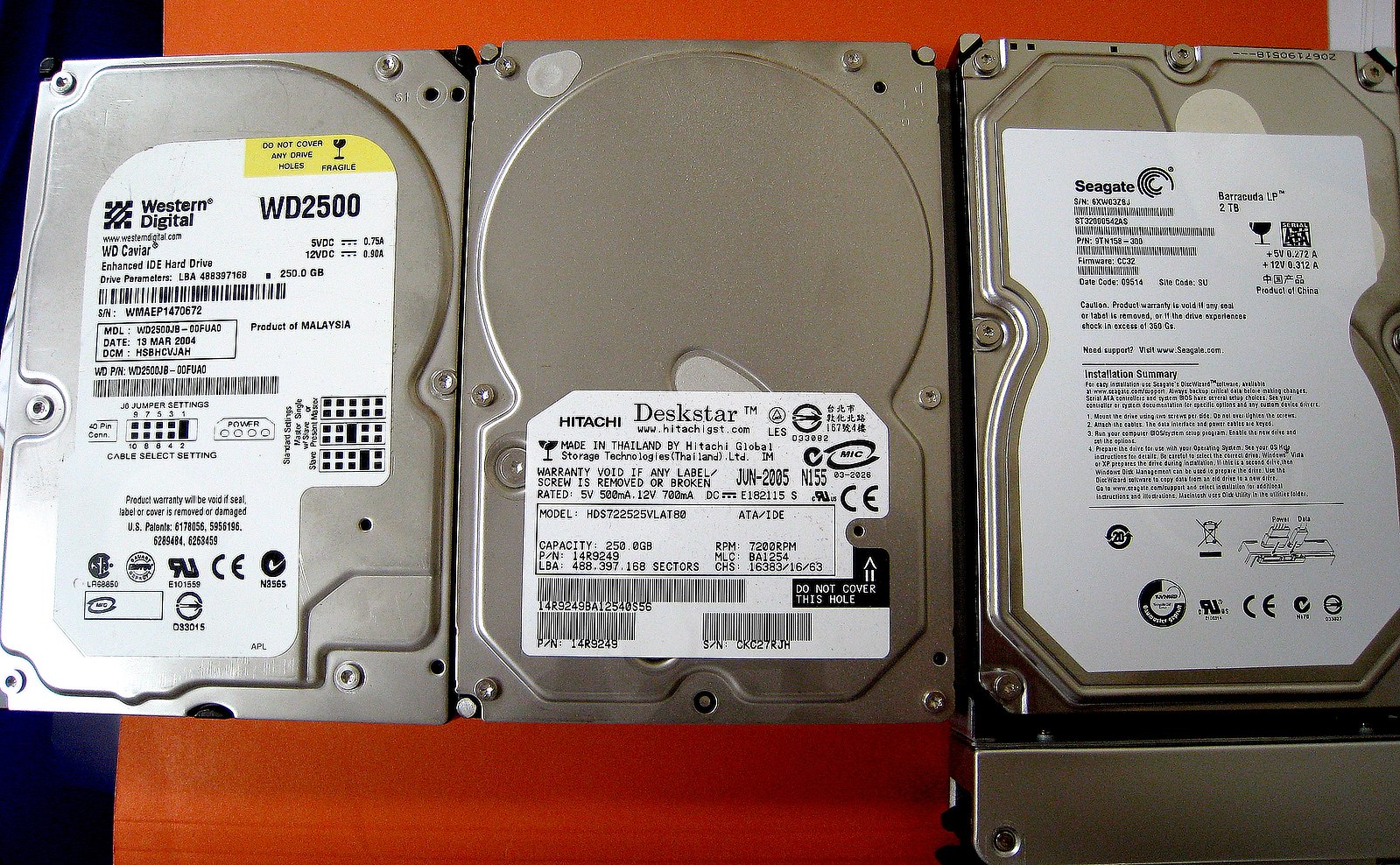 St32000542as. HDD Power. Сертификат на жесткий диск Western Digital. Legacy Power на жестком диске.