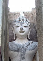 Gran imaxe de Buda. Sukhothai (Tailandia), sieglu XIV.
