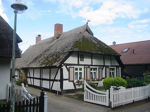 Wusterhusen Bergstraße 1