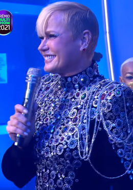 Xuxa on the Prêmio Multishow de Música Brasileira 2021 red carpet.png