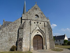 Église Saint-Pierre de Trémeur 02.JPG