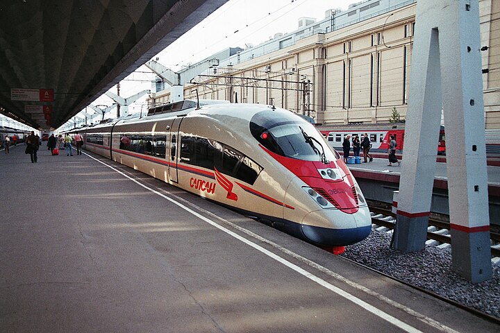 Скоростной поезд до санкт петербурга. Скоростной поезд Сапсан. Сапсан электропоезд. Скоростной поезд Сапсан Москва Санкт-Петербург. Сапсан скоростной поезд Питер.