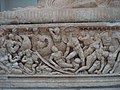 Sarcófago romano mostrando detalhes de uma batalha