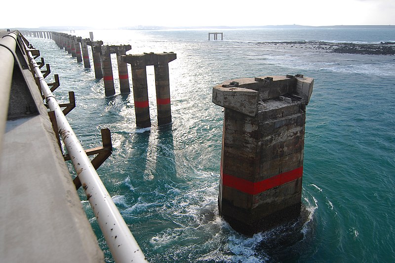 File:澎湖-跨海大橋舊橋.JPG