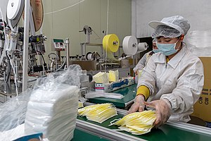 02.05 總統訪視「台灣康匠製造公司」 (49491633526).jpg