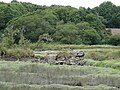 Anse du Pouldon ː ancienne digue ruinée à l'ouest de Kerboul.