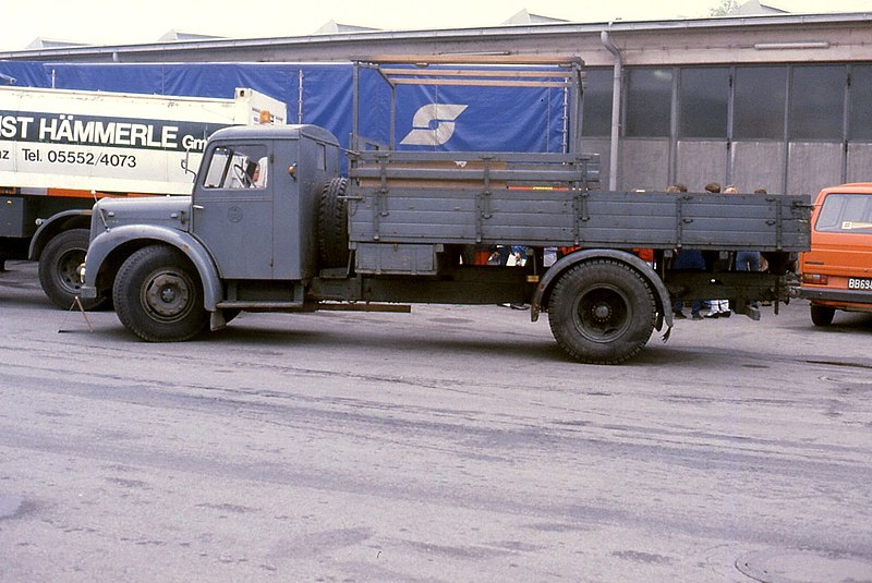 File:096R26091082 Eisenbahn, Tag der offenen Tür bei ÖBB, Bahnhof Wien Nordwest, Kraftwagendienst, Lkw.jpg