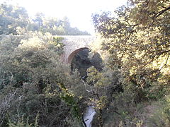 Pont roman près de l'ancienne abbaye de Florièyes.