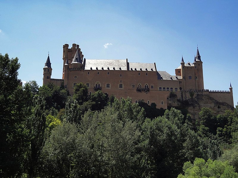 File:1007 07 Segovia-Alcázar (10).JPG