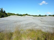 Le terril de l'ancienne mine : le terrain est toujours stérile.