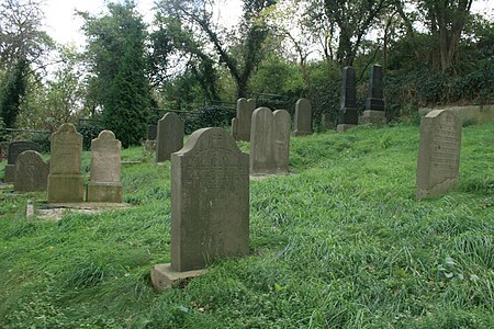 150 Jüdischer Friedhof, Am Stromberg, Hochneukirch