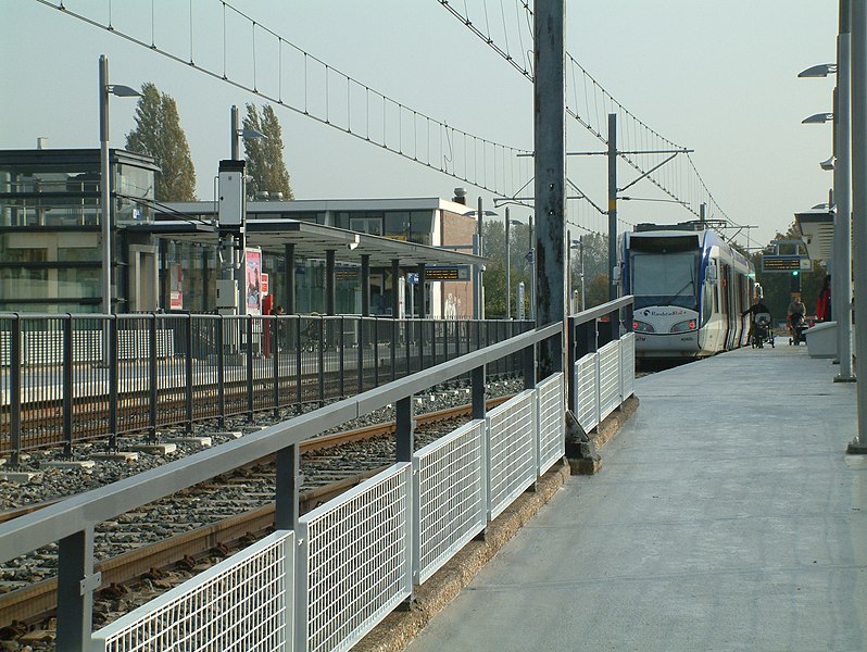 File:2008 Station Buytenwegh (10).JPG