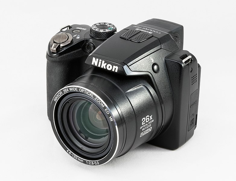 File:2018 Nikon Coolpix P100.jpg