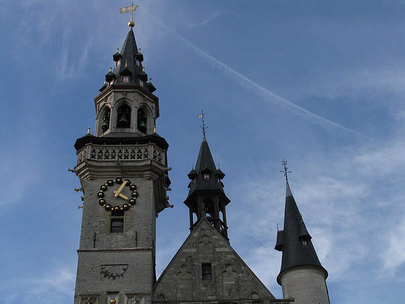 File:Aalst - Grote Markt zn - Belfort 2.jpg