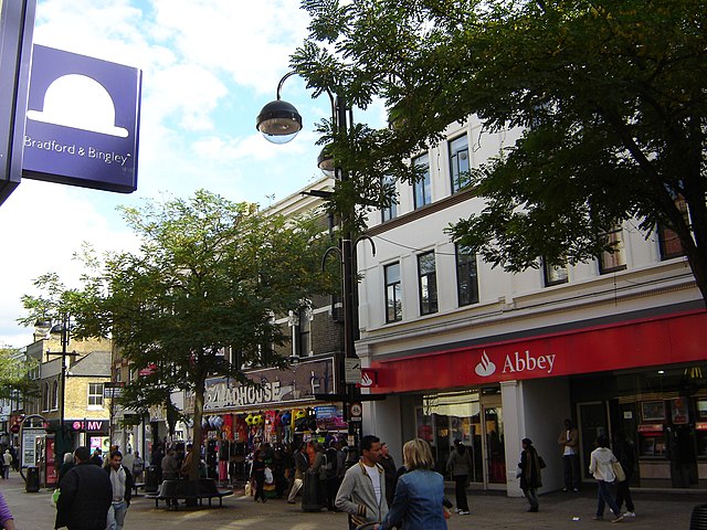 Branches of Bradford & Bingley and Abbey opposite each other on Hounslow High Street prior to the January 2010 rebranding