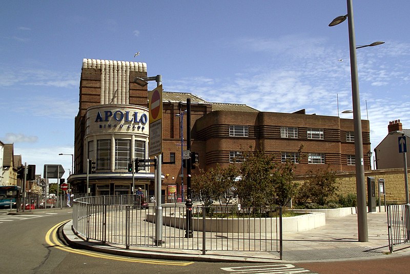 File:Apollo Bingo Club Rhyl - panoramio.jpg