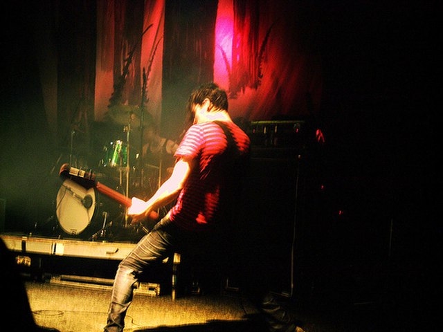 Ash playing in Dublin in 2007