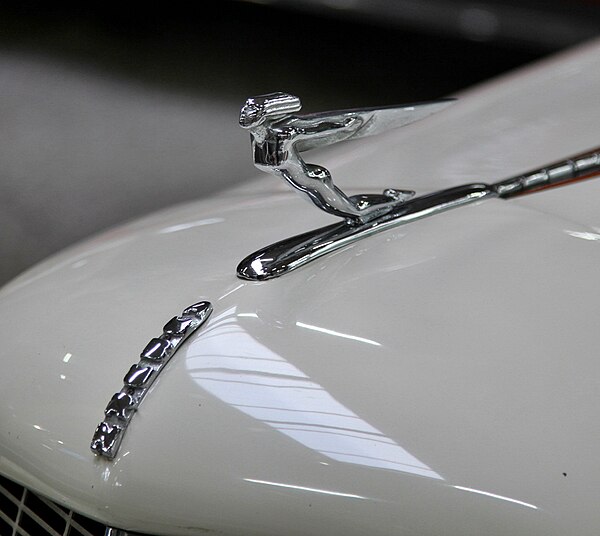 Auburn hood ornament