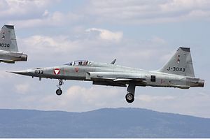 Northrop F-5: Vývoj, Uživatelé, Varianty