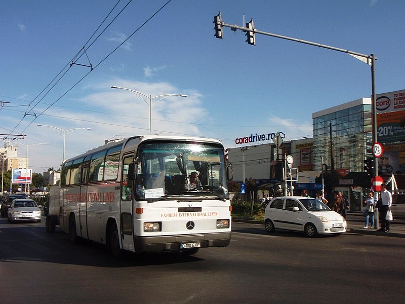 File:B100EXP(2014.09.16), Mercedes-Benz O303 Otomarsan (15260231412).jpg