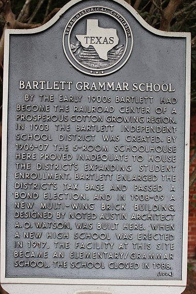 File:Bartlett-tx2016-23(grammar-school).jpg