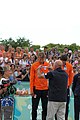 Deutsch: Beachvolleyball bei den Olympischen Jugendspielen 2018; Tag 11, 17. Oktober 2018; Jungen, Medaillenzeremonie - Gold: Schweden (David Åhman & Jonatan Hellvig), Silber: Niederlande (Matthew Immers & Yorick de Groot), Bronze: Argentinien (Bautista Amieva & Mauro Zelayeta) English: Beach volleyball at the 2018 Summer Youth Olympics at 17 October 2018 – Boys Victory ceremony - Gold: Sweden (David Åhman & Jonatan Hellvig), Silver: Netherlands (Matthew Immers & Yorick de Groot), Bronze: Argentina (Bautista Amieva & Mauro Zelayeta)